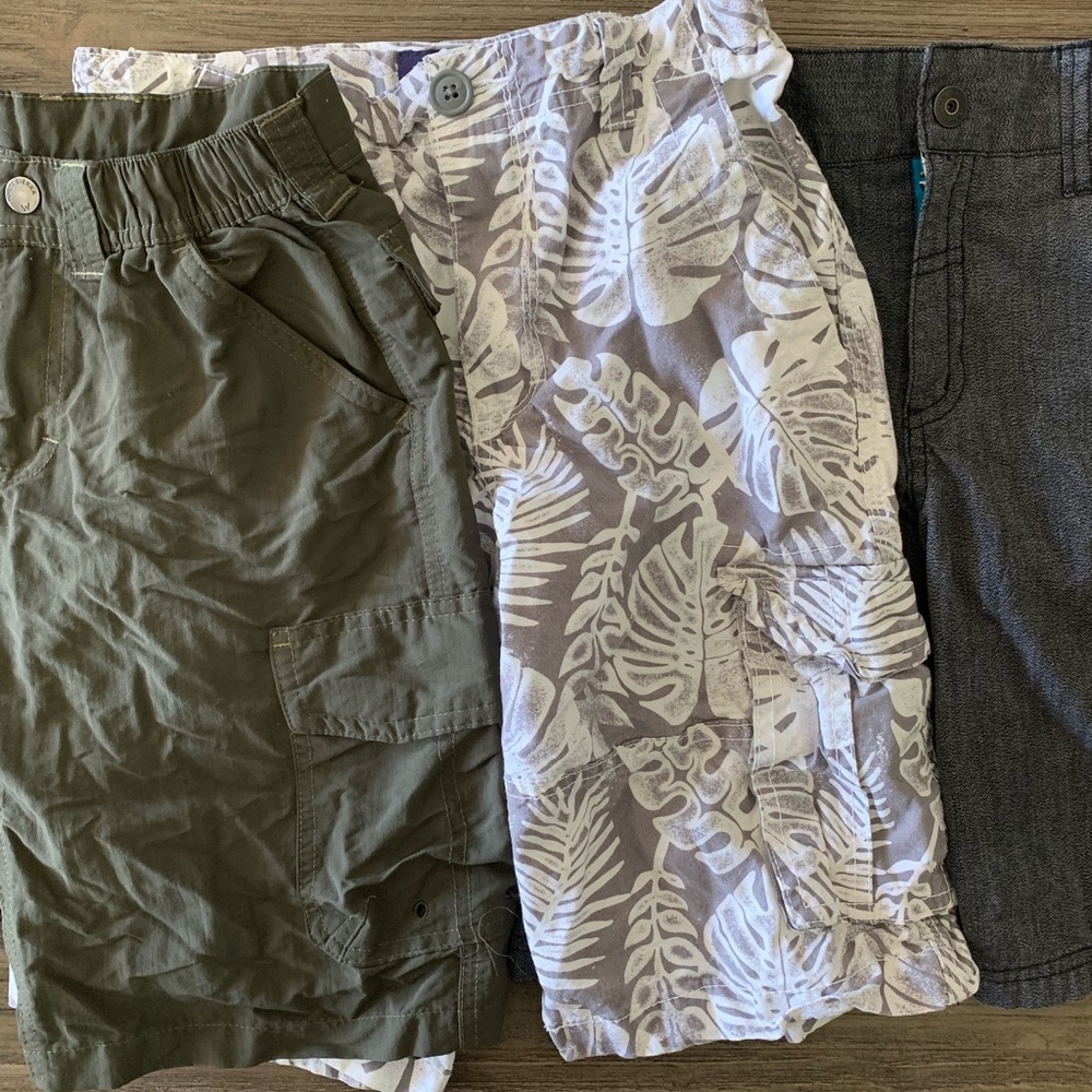 Back-To-School Pack: 3 pairs of Cargo Shorts sz M
